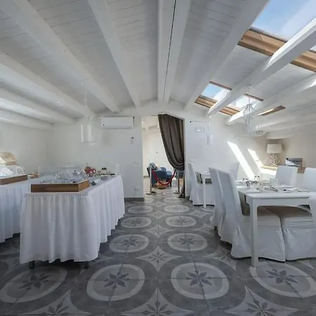 Alojamento de Acomodação e Pequeno-almoço 7 Palazzi 3*
